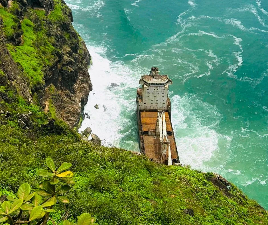 Full Day East and West Salalah Tour